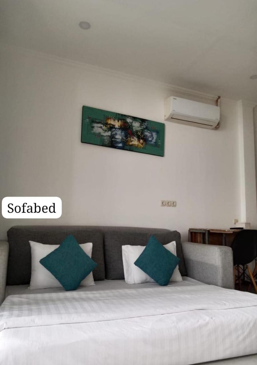 Triple 8 Suites Labuan Bajo Eksteriør bilde