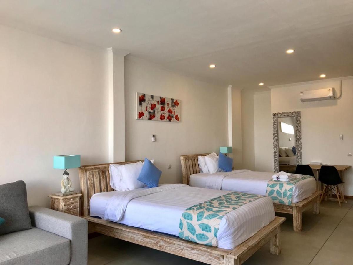 Triple 8 Suites Labuan Bajo Eksteriør bilde